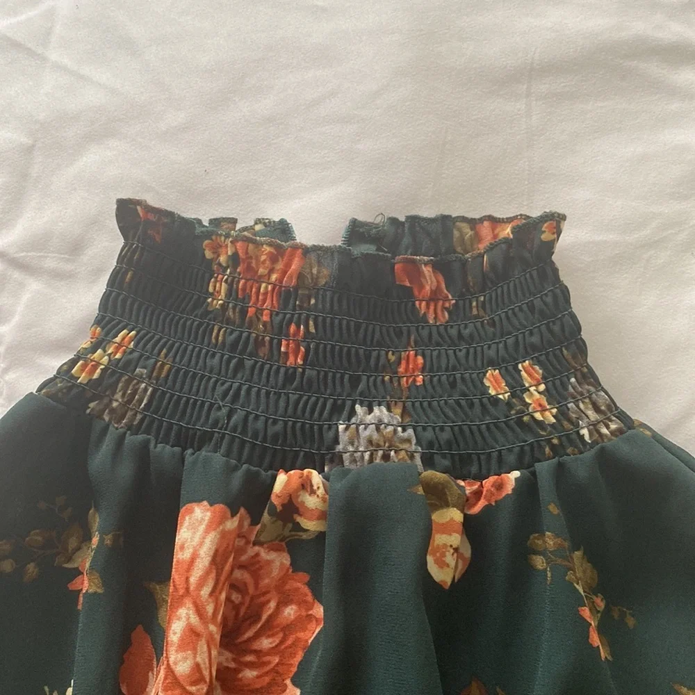 J for justify floral smocked long sleeve top - Picture 6 of 7